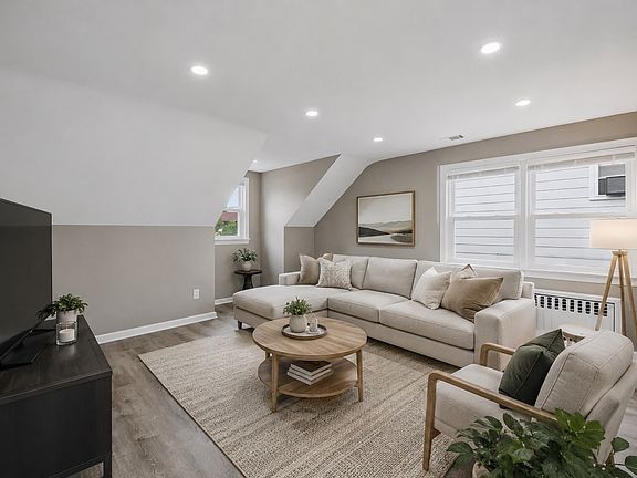 2nd image of 144 Kent St #2