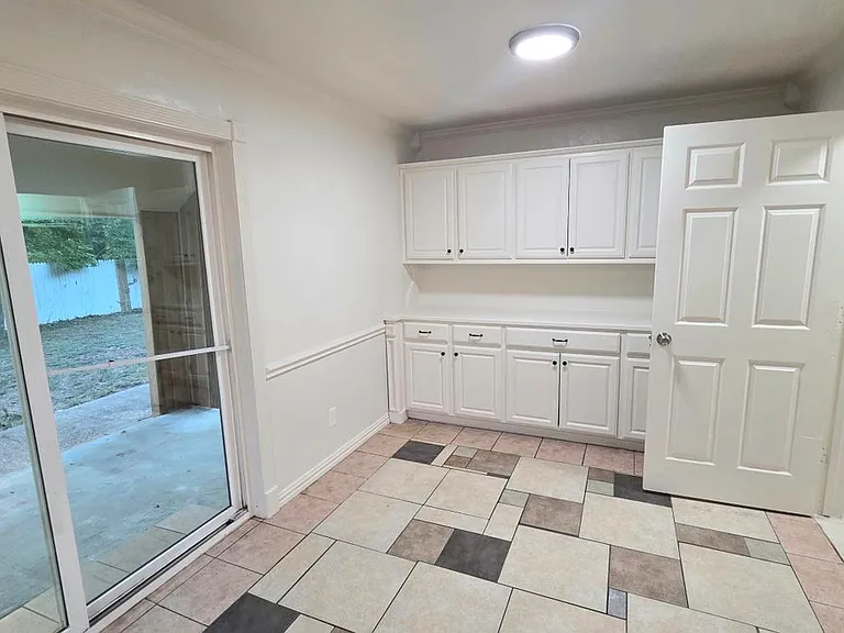 215 Johnson Dr — Photo 10