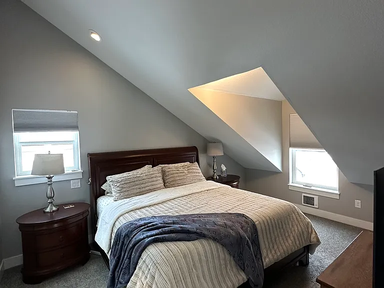 4327 1/2 N Wolff St — Photo 25