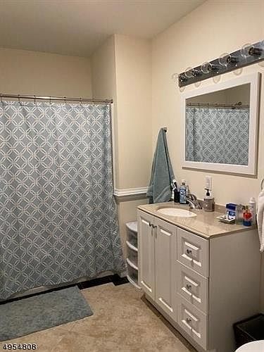 2nd image of 2 South St APT 6
