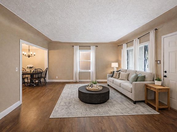 4th image of 126 Wilson Ave