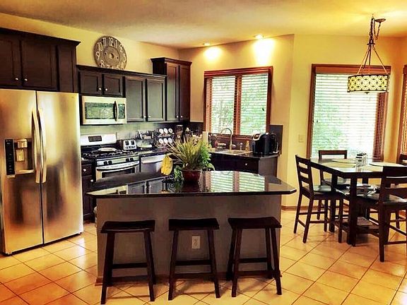 4th image of 9523 Timberbank Cir NW