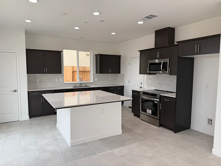 2858 E Tierra Dr — Photo 7