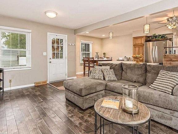 5th image of 376 Lambourne Ave