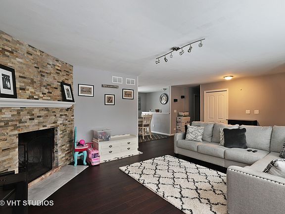 3rd image of 120 College Ave