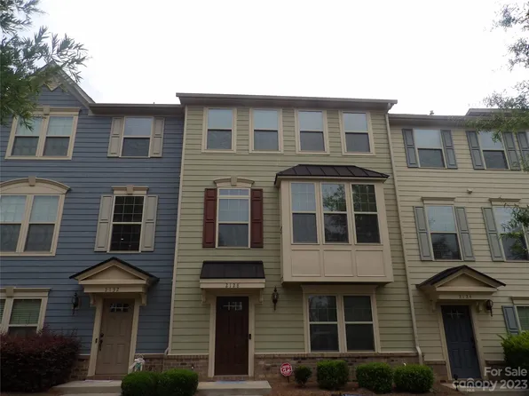 2128 Arbor Loop Dr, Charlotte, NC 28217