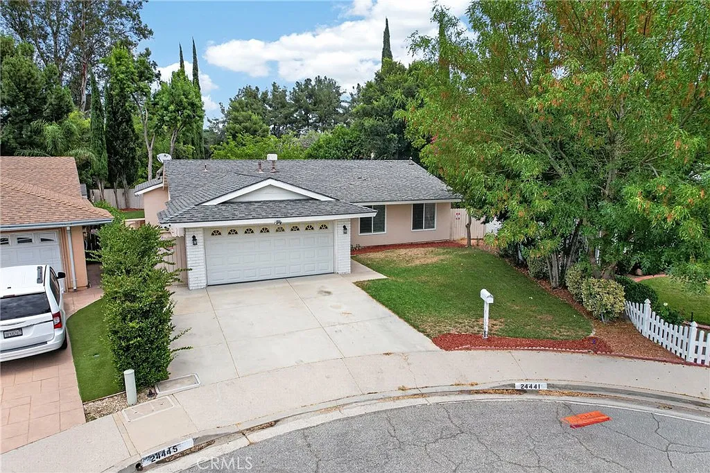 3 bed, 1603 sqft, $4,300 — Photo 1