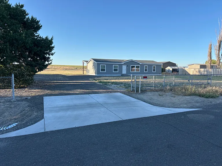 19704 E Bumgarner Dr — Photo 1