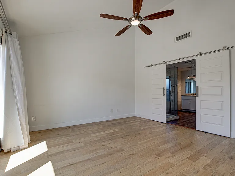 1945 E Velvet Dr — Photo 31