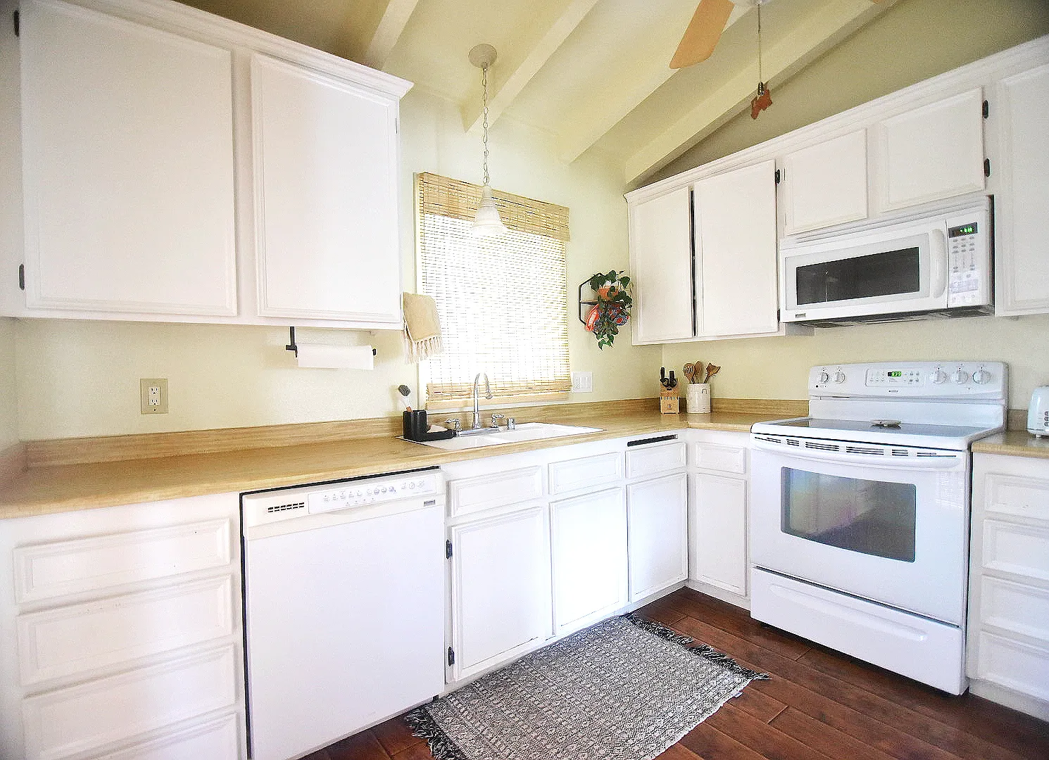2 bed, 1292 sqft, $3,250 — Photo 3