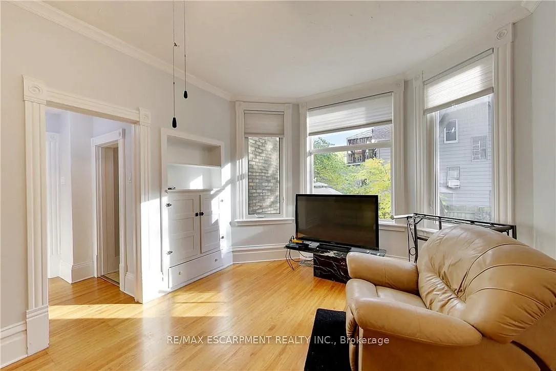 1 bed, $1,595 — Photo 2