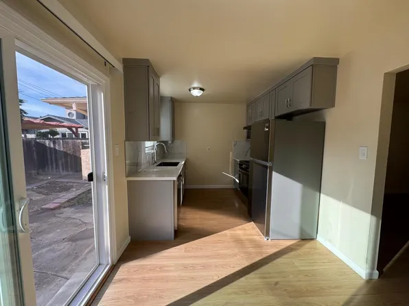 162 Warren Dr, Santa Clara, CA 95051