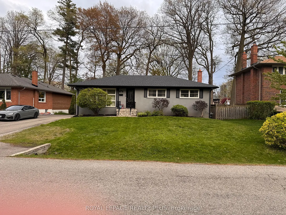 Building Photo - 1980 Hartland Dr