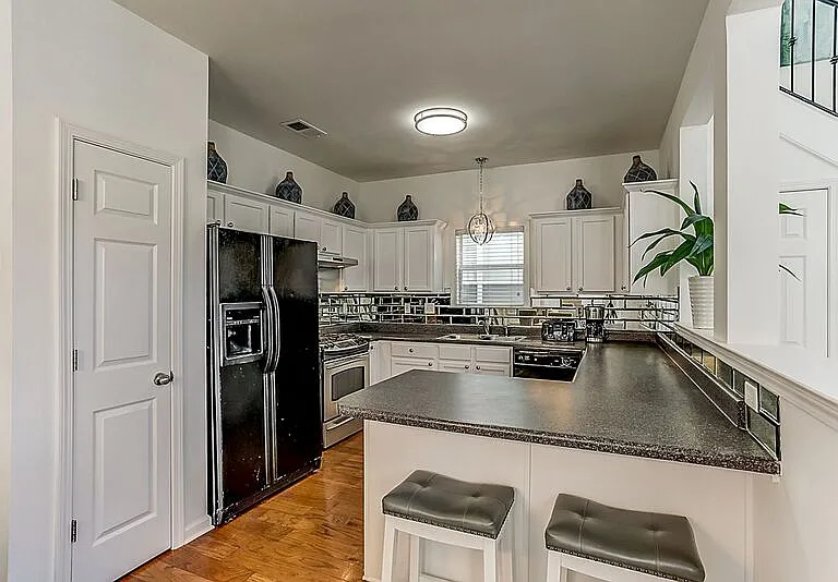 1338 Harbor Park Dr — Photo 15