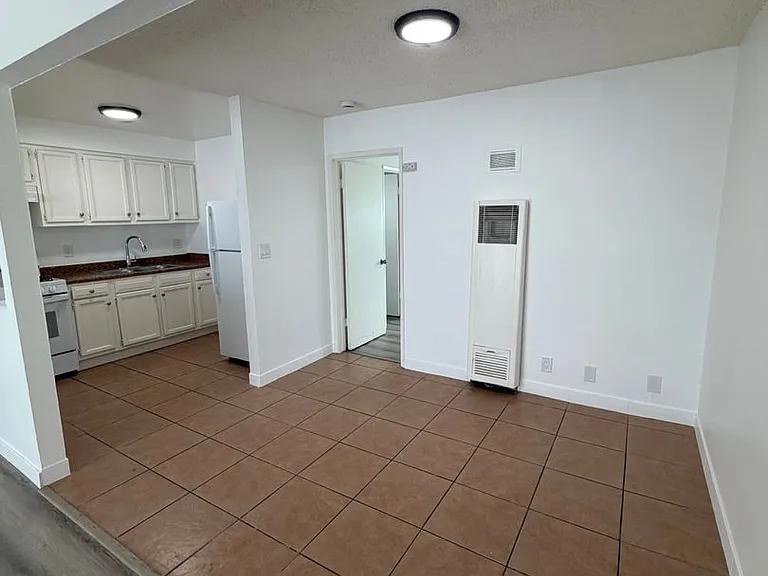 1414-1434 S Raitt St #1419 — Photo 6