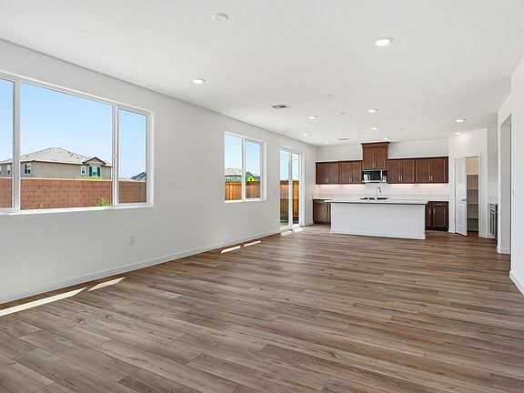 3rd image of 4032 Keith Ln