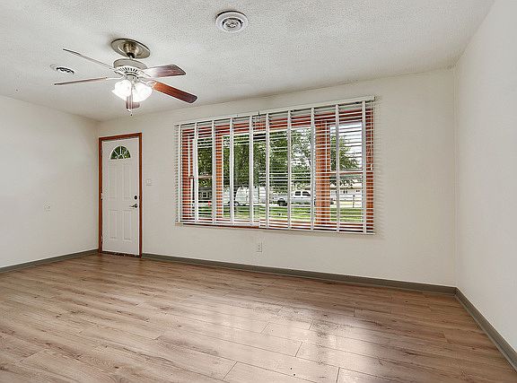 5th image of 1412 Eunice Ave