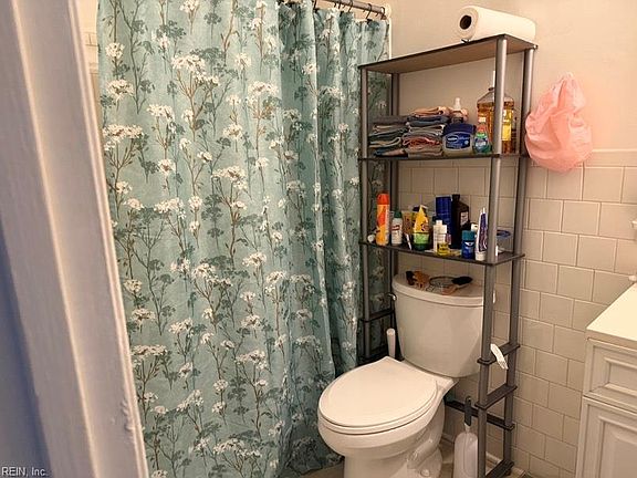 5th image of 6805 Quaker Dr