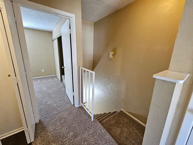202 Samuel Blvd #3C — Photo 17