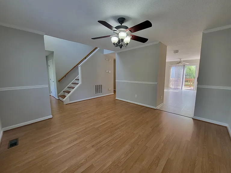 709 Cattail Cir — Photo 2