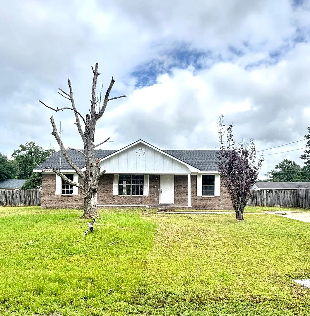 For Rent — Photo 1