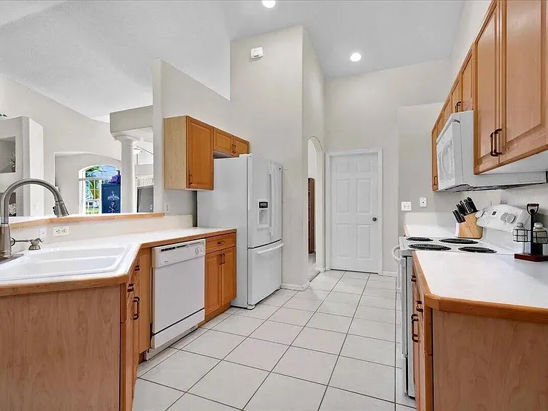 13253 75th Ln N — Photo 8