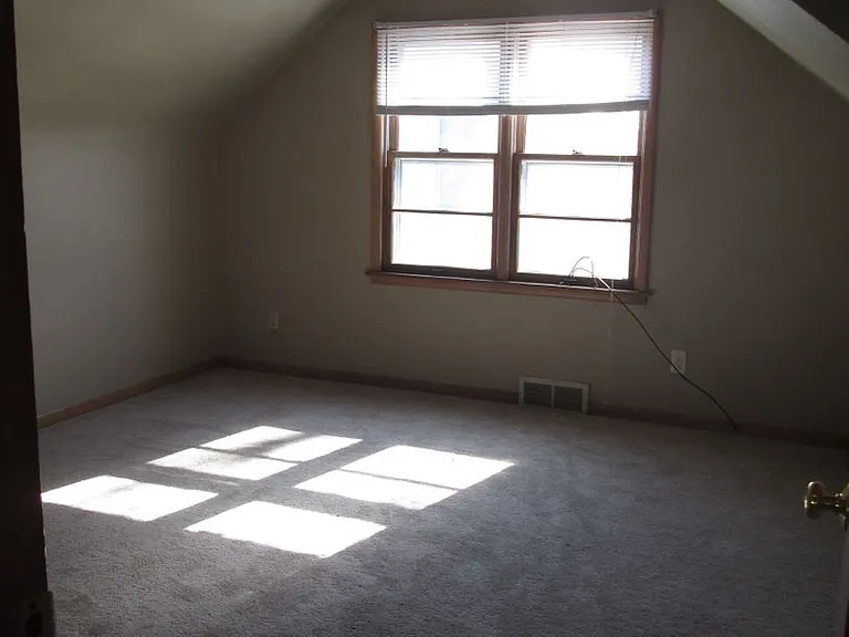 903 S Dodge St — Photo 10