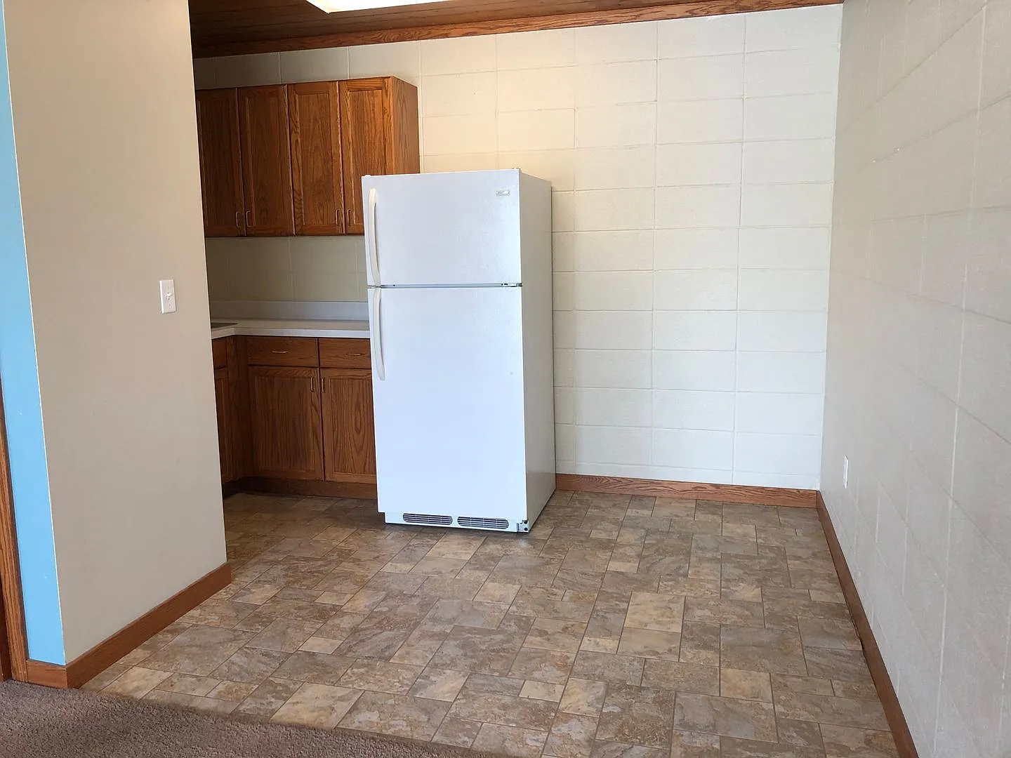601 Riverside Drive — Photo 3