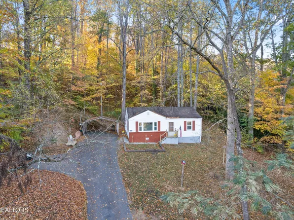 3701 Green Ln, Knoxville, TN 37931