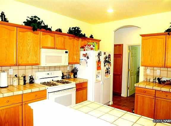 5th image of 11 Miller Springs Ct