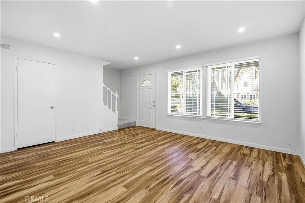 3 bed, 1240 sqft, $3,600 — Photo 2