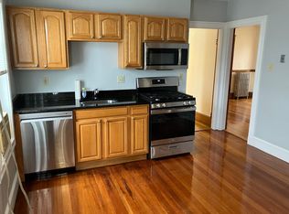 602 Adams St FLOOR 3, Dorchester, MA 02122