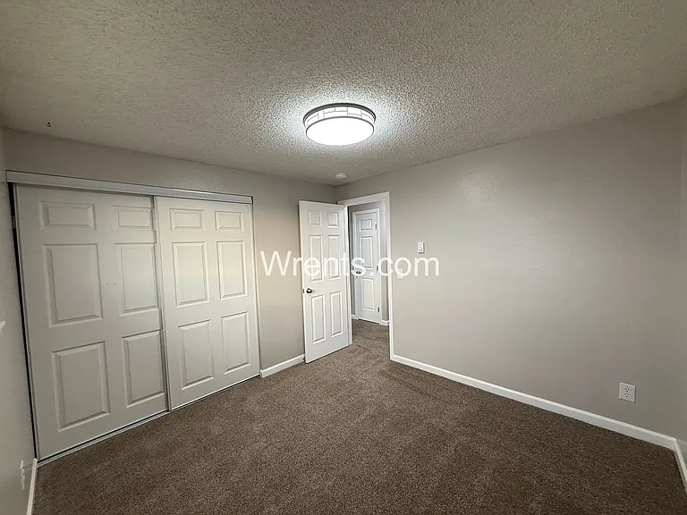 1428 S Lundstrom St — Photo 9
