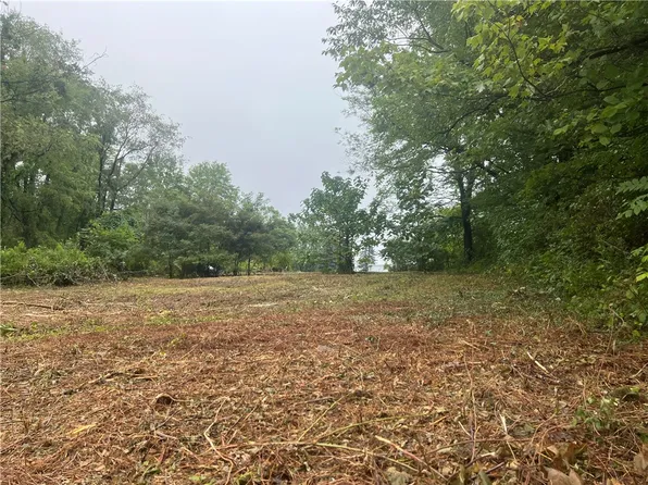 1059 Prospect Rd, Evans City, PA 16033