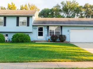 918 Janet St, Sycamore, IL 60178
