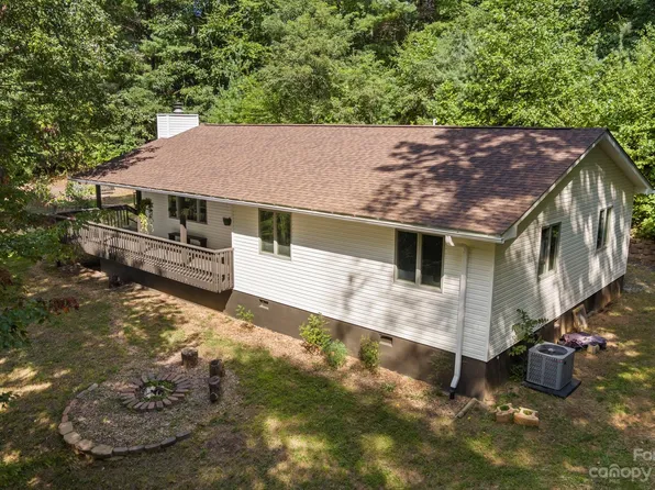 481 Doan Town Rd, Burnsville, NC 28714