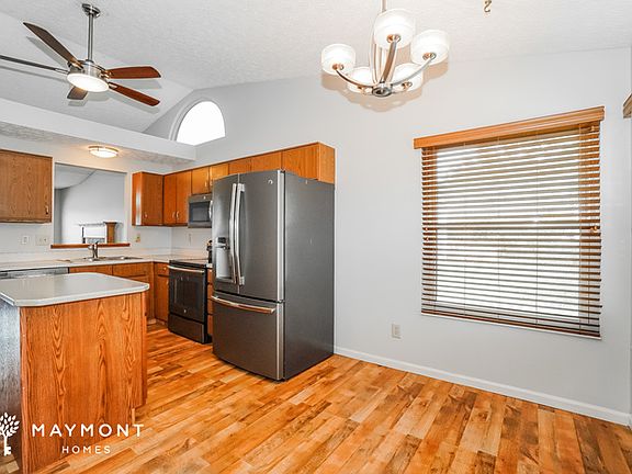 5th image of 7512 Hazeltine Ct