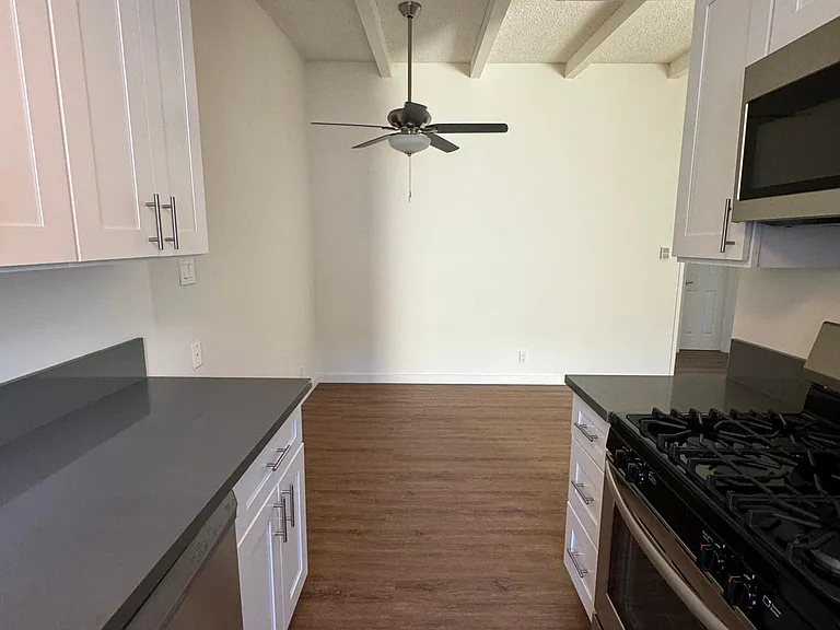 3722 Mentone Ave #8 — Photo 8