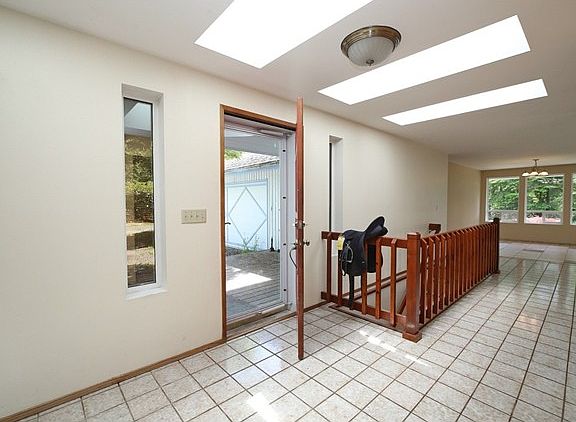 3rd image of 705 204th Dr SE