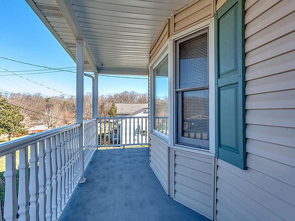 3rd image of 4304 Eagle Dr