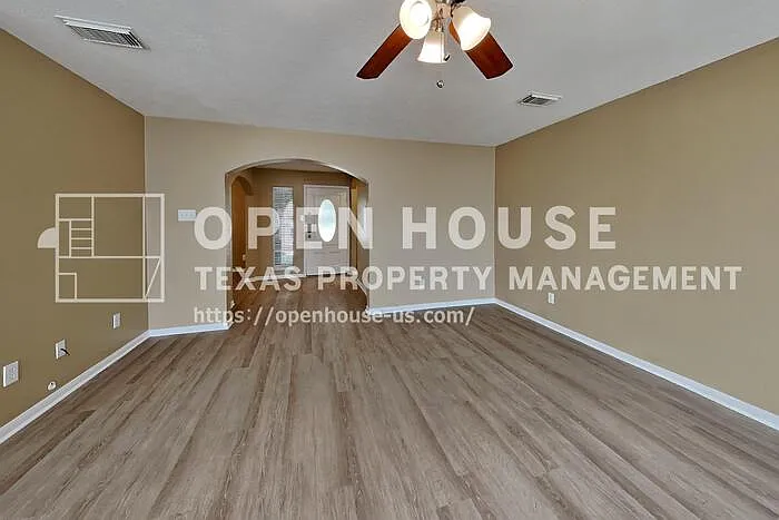 2807 Burgess Hill Ct — Photo 3