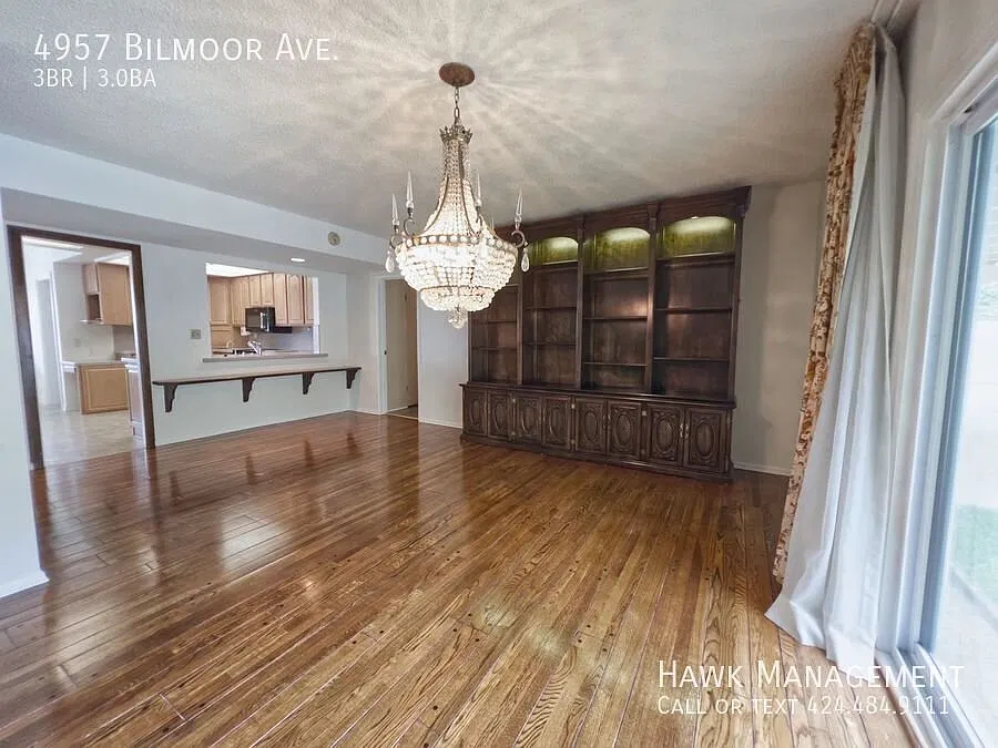 Welcome to your dream home in the tranquil Tarzana Hills! — Photo 3