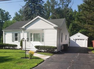 5957 Roseland Ave, Monroe, MI 48161