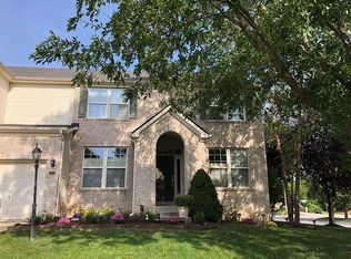 11015 Silvertree Ct, Fishers, IN 46037