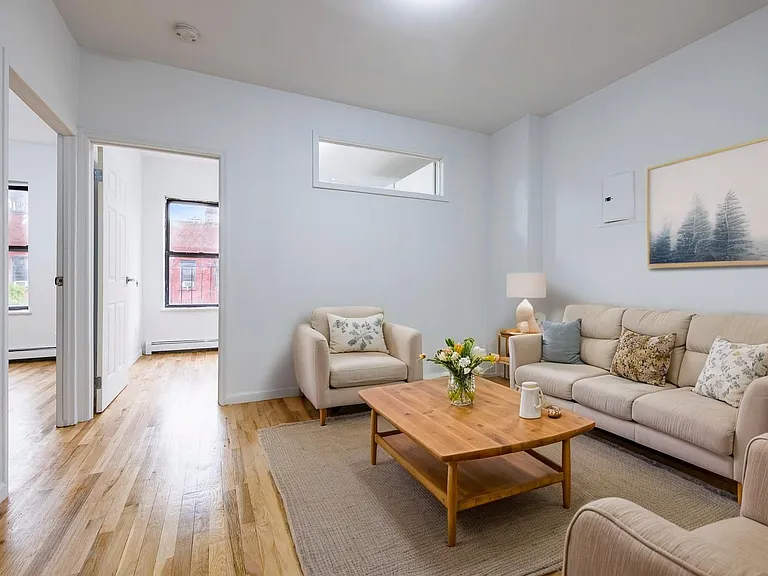 511 E 6th St #5F — Photo 1