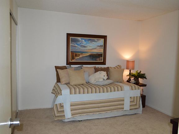5th image of 56 Barranca Ave APT 4