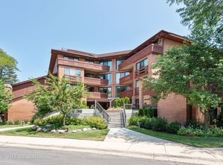 706 Waukegan Rd #C5, Glenview, IL 60025