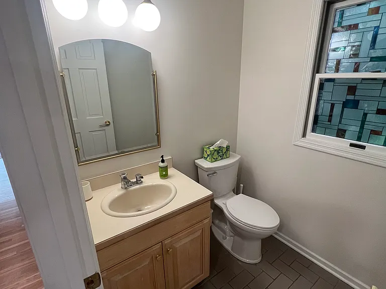 240 McCarrons Blvd N — Photo 22