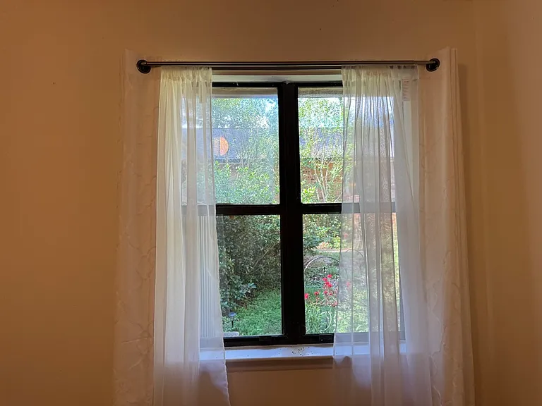 Second private room: bedroom, studio or office