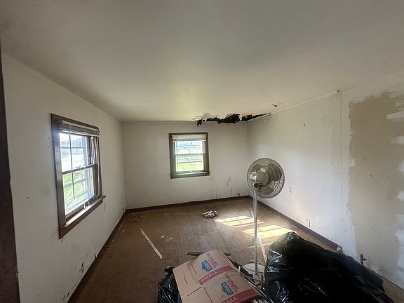 2nd image of 2404 Springfield Rd